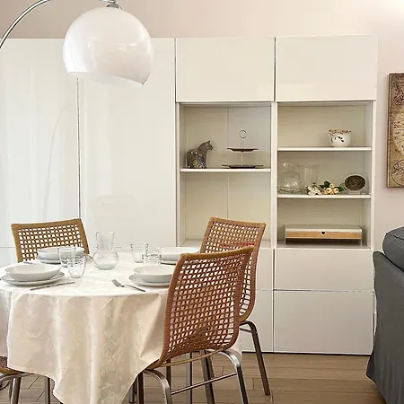 Charm & Style - Large - Daire *