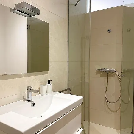 Daire Charm & Style - Large - *