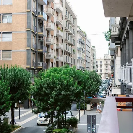 Charm & Style - Large - * Bari