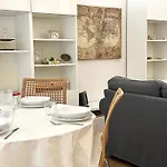 Charm & Style - Large - Bari