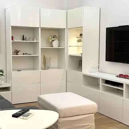 Charm & Style - Large - Apartment *