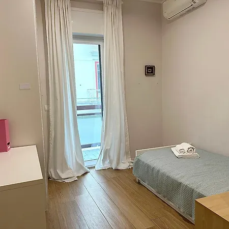 Charm & Style - Large - Apartment *