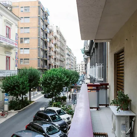 Charm & Style - Large -