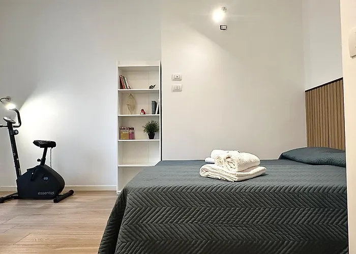 Charm & Style - Large - *