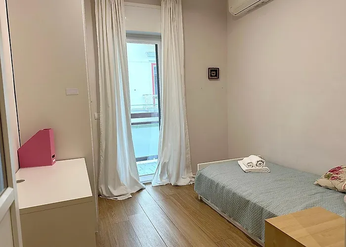 Charm & Style - Large -