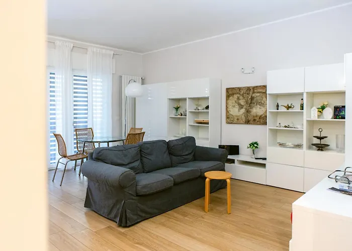 Charm & Style - Large - Apartment *