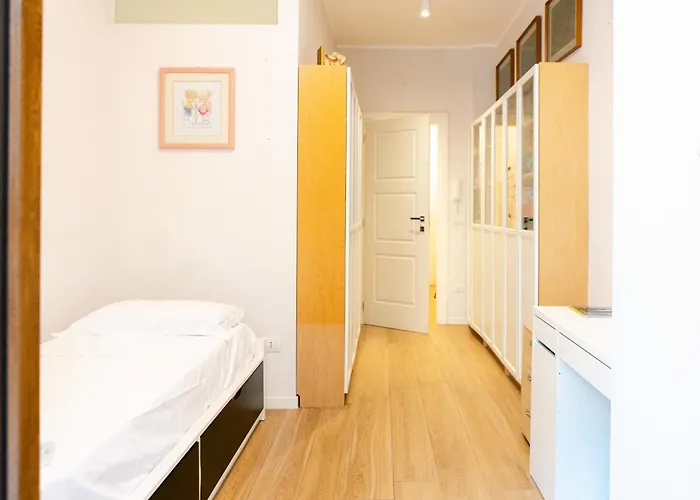 Charm & Style - Large - Bari