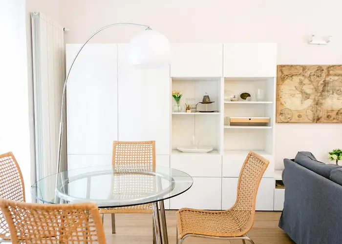 Charm & Style - Large -