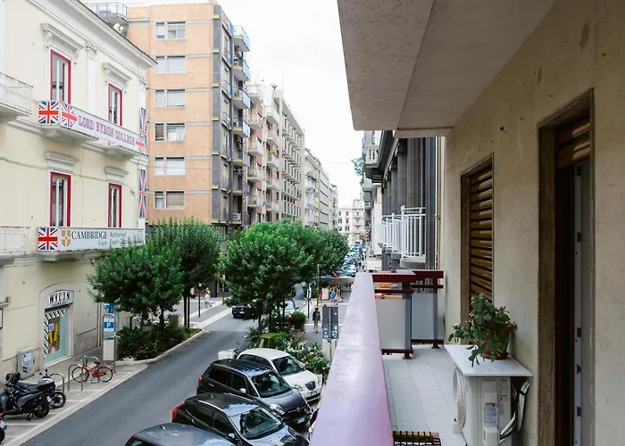 Charm & Style - Large -